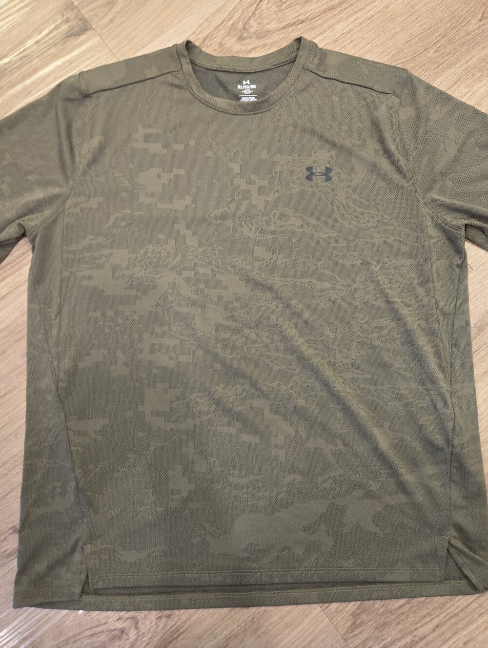 Under Armour Men's Olive Green Camo Mesh Short Sleeve Performance Tee
